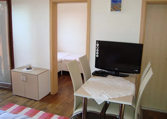 Apartament Josip Pinezići