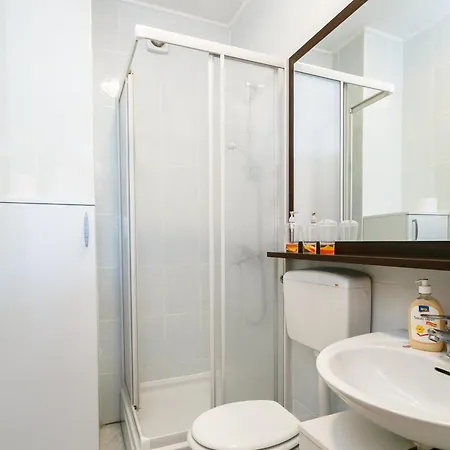 Josip Apartment *