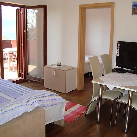 Apartment Josip *